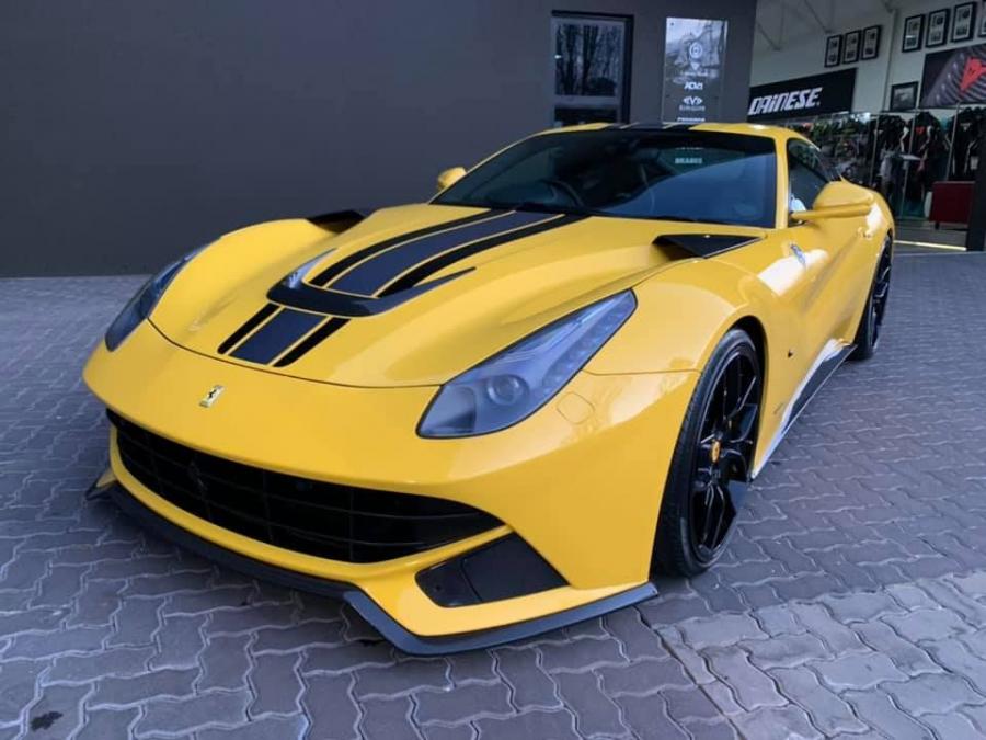  Ferrari F12berlinetta by Novitec Rosso & RACE! 2020 года  (фото 1 из 15)